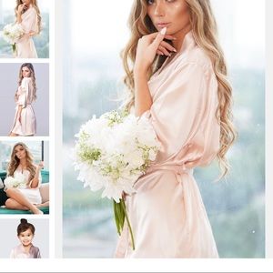 Silk robe in blush